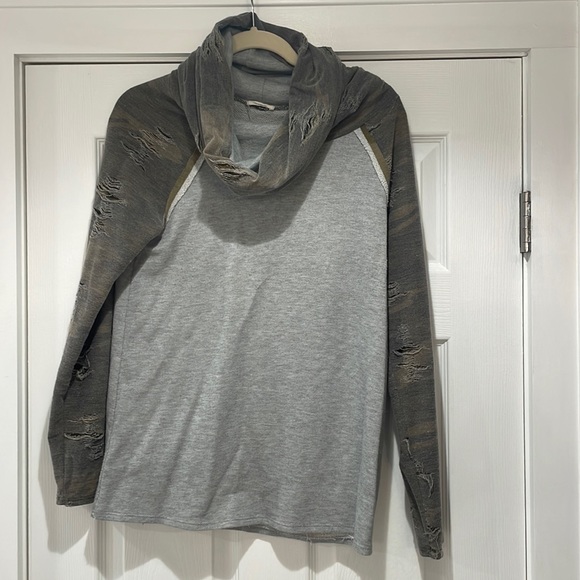 GUC Camo Cowl Neck Lightweight Sweatshirt - Picture 1 of 5